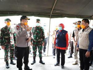 Kendaraan Keluar Masuk Madura Kini Wajib Disemprot Desinfektan