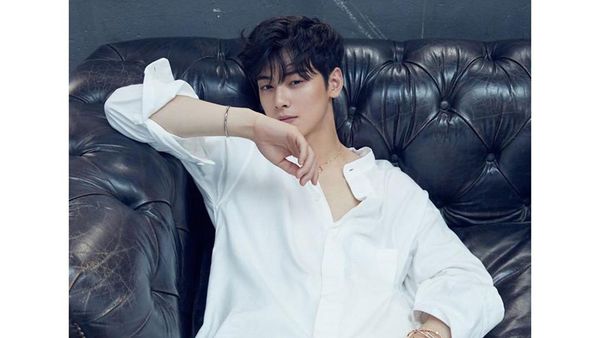 10 Bukti Cha Eun Woo Ganteng dengan Baju Apapun, Jaket Rombeng Hingga Handuk