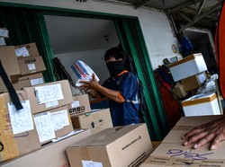 Bisnis Pengiriman Masih Operasi di Tengah Corona, Angkut Apa Saja?