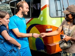 Bahasa Daerah, Pariwisata, dan Kompetisi