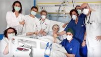 Kisah-kisah Menakjubkan Pasien Lansia yang Sembuh dari Virus Corona