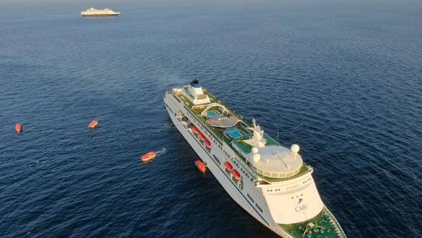 Potret Kapal Pesiar Balik Kandang Diterjang Corona