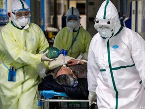 Tim Medis Rusia Mulai Bekerja di ICU Italia