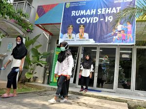 Video Evakuasi 34 Mahasiswa Bethel Petamburan ke RS Wisma Atlet