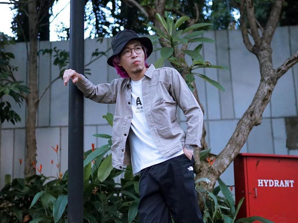 Tak Kunjung Bertemu Suami Indira, dr Tirta Beri Pesan Menohok Tak Kunjung Bertemu Suami Indira, dr Tirta Beri Pesan Menohok