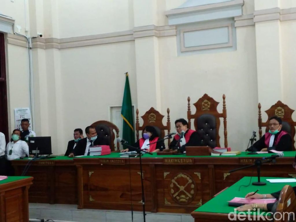 Jejak Pembunuhan Hakim Jamaluddin hingga Sidang Perdana Digelar Online Jejak Pembunuhan Hakim Jamaluddin hingga Sidang Perdana Digelar Online