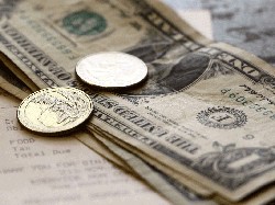 Beli Segelas Bir, Pria Ini Tinggalkan Tip Sebesar Rp 42,2 Juta