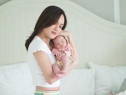 Kelamaan Main TikTok di Kamar Mandi, Shandy Aulia Dapat Ancaman dari Suami