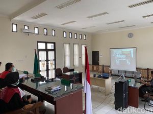 Penyebar Hoax Pasca Rusuh di Penajam Paser Utara Dituntut 18 Bulan Bui Penyebar Hoax Pasca Rusuh di Penajam Paser Utara Dituntut 18 Bulan Bui