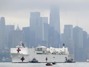 RS Apung Raksasa Merapat di New York, Bantu Perangi Virus Corona