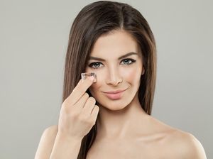 Viral Wanita Pakai Cairan Sperma Beku Suaminya untuk Skincare