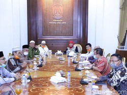 PWNU Jatim: Untung Pemerintah Tak Terapkan Lockdown