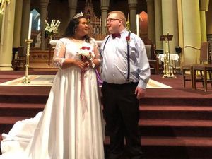 Devina Asal Indonesia Menikah di Australia dengan Hanya Dihadiri 3 Orang Devina Asal Indonesia Menikah di Australia dengan Hanya Dihadiri 3 Orang