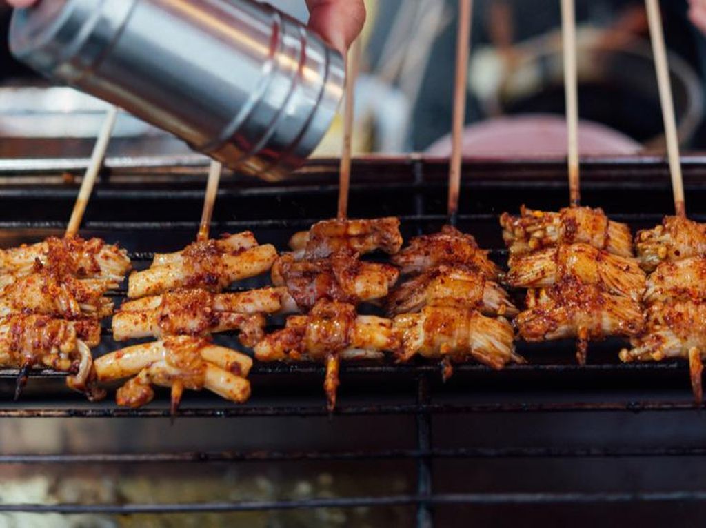 Usai Wabah Corona Penjualan Sate BBQ Naik 300% di China Usai Wabah Corona Penjualan Sate BBQ Naik 300% di China