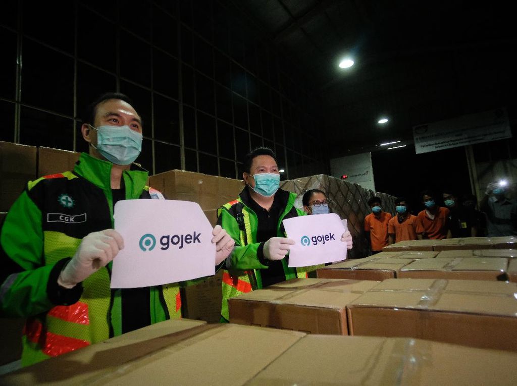 Gojek Impor 5 Juta Masker untuk Driver Gojek Impor 5 Juta Masker untuk Driver