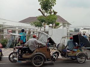 Penumpang Sepi Imbas Corona, Tukang Becak Datangi Rumdin Gubsu Minta Bantuan