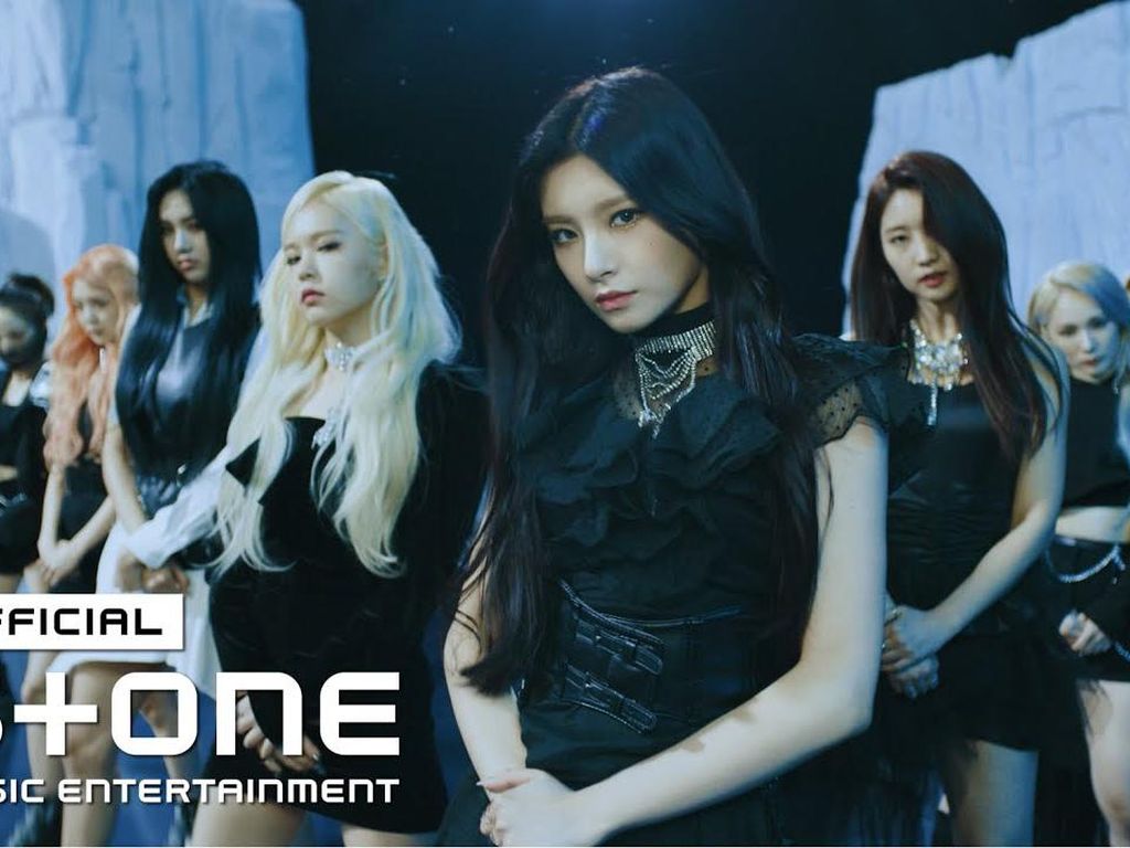 2 Member EVERGLOW Positif Corona 2 Member EVERGLOW Positif Corona