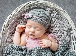 35 Nama Bayi Perempuan Modern Beserta Artinya