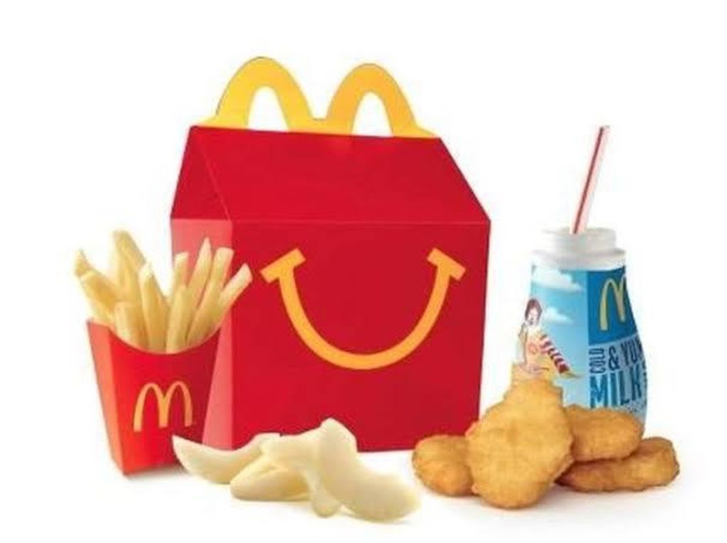 McDonalds Tutup, Ibu Ini Bikin Kotak Happy Meal Untuk Hibur Anaknya McDonalds Tutup, Ibu Ini Bikin Kotak Happy Meal Untuk Hibur Anaknya