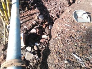 Jalan Utama Tomo Sumedang Ambles, Arus Lalin Terhambat