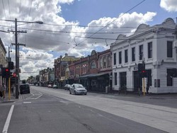 Bar di Melbourne Didenda Hampir Rp 100 Juta, Minat Memiliki Senjata Meningkat