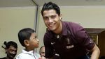 Lihat Lagi Martunis Cilik di Samping Scolari Sampai Sepp Blatter