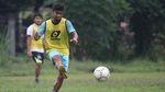 Aksi Pesepakbola Tetap Berlatih di Tengah Pandemi Corona