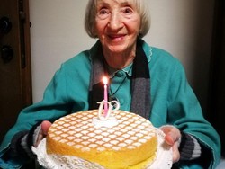 Nenek 102 Tahun Sembuh dari Corona, Sekarang Pingin Ketemu Valentino Rossi