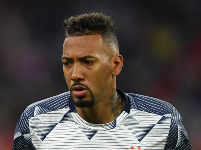 Bayern Munichs defender Jerome Boateng is pictured during the warm up prior to the German Cup (DFB Pokal) round of 16 football match FC Bayern Munich v TSG 1899 Hoffenheim in Munich, southern German on February 5, 2020. (Photo by Christof STACHE / AFP) / DFB REGULATIONS PROHIBIT ANY USE OF PHOTOGRAPHS AS IMAGE SEQUENCES AND QUASI-VIDEO.