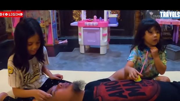 Shafeea, adiknya dan Ahmad Dhani