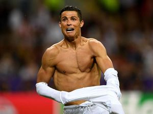 Ferdinand Berani Taruhan: CR7 Tetap Sixpack Setelah Pensiun