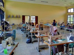 UMKM di Banyuwangi Ini Tetap Bertahan dengan Membuat Masker Kain