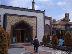 Cegah Corona, Masjid Raya At-Taqwa Cirebon Tak Gelar Salat Jumat