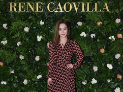 Aktris Hong Kong Pamer Video Isolasi Diri, Netizen Salfok Lihat Koleksi Tas