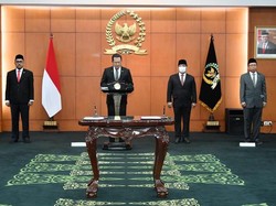 Lantik 4 Anggota Antar Waktu, Ketua MPR: Terus Bekerja Produktif