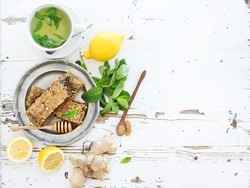 Sedang Terserang Batuk? Coba Redakan dengan 4 Makanan Herbal Ini