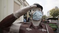 Takut Corona, Patung Polisi di Thailand juga Bermasker
