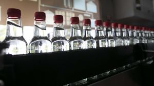 Lawan Corona, Pabrik Rum di Venezuela Produksi Alkohol Antiseptik