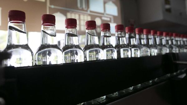 Lawan Corona, Pabrik Rum di Venezuela Produksi Alkohol Antiseptik