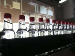 Perdana! Uni Emirat Arab Buka Pabrik Alkohol