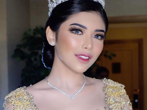 7 Foto Cantik Selebgram yang Dinikahi Kompol Fahrul Sudiana di Tengah Corona