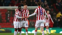 Stoke City bisa mendapat trofi Piala FA 2011, yang sedianya dimenangkan City. Pada 2011, Stoke bisa ke final, namun kalah 0-1 di Stadion Wembley. Jika gelar City dicopot, maka trofinya bisa pindah ke Stoke City. (Foto: Getty Images)