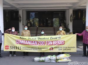 Pemkot Surabaya Dapat Bantuan 200 Ton Beras untuk Tangani Corona