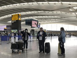 Wanita Ini Kaget! Bayar Parkir di Bandara Setara Tiket Pesawat Inggris-Spanyol