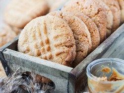 Resep Peanut Butter Cookies Cukup dengan 3 Bahan Saja