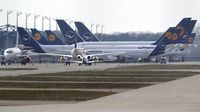 Potret Bandara-bandara Dunia yang Sedang Hibernasi