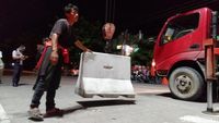 Blokade Beton di Kota Tegal Dibongkar
