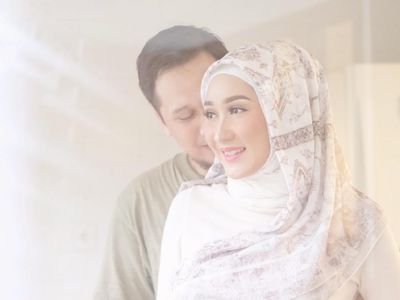 7 Ide Foto Maternity Buat Ibu Hamil Berhijab ala Dian Pelangi