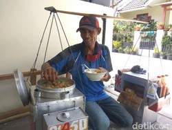 Curhat Pedagang Cuanki di Cimahi yang Terkena Imbas Wabah Corona