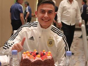 Keseruan Paulo Dybala, Pesepak Bola yang Hobi Makan Sebelum Dikarantina